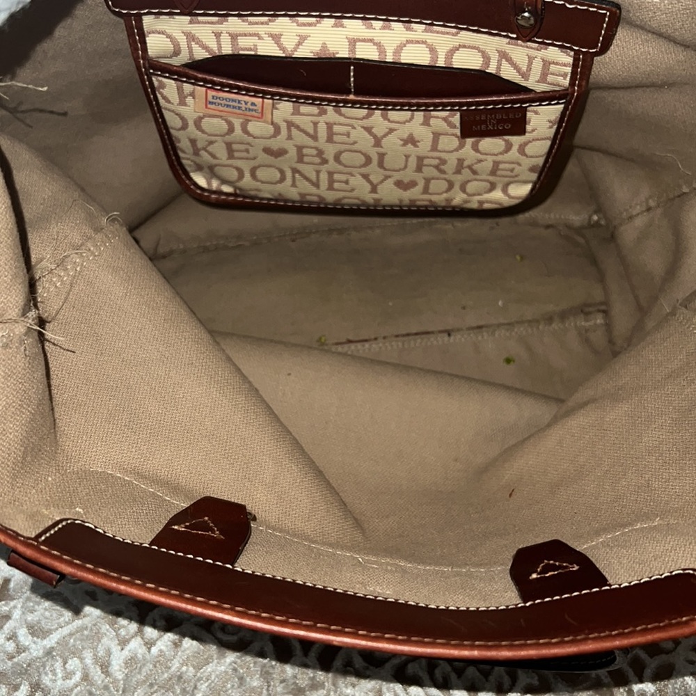 Vintage 19 year old bag very good condition! - Picture 3 of 5